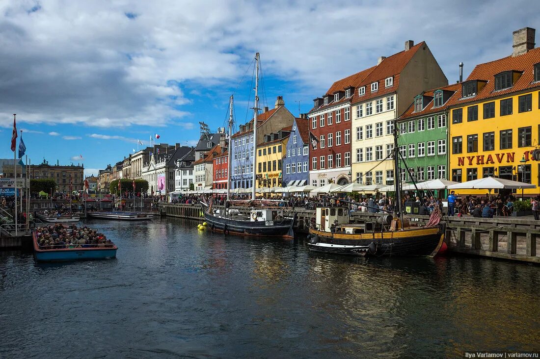 Время в копенгагене сейчас. Копенгаген столица Дании. Столица Дании Копенгаген фото. Город Копенгаген и достопримечательности. Шепф Копенгаген.