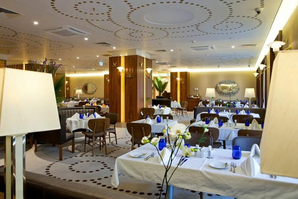 Plaza спб. Лиговский 61 отель санкт-петербург. Crowne plaza airport санкт-петербург. Краун плаза аэропорт санкт-петербург. Plaza спб.