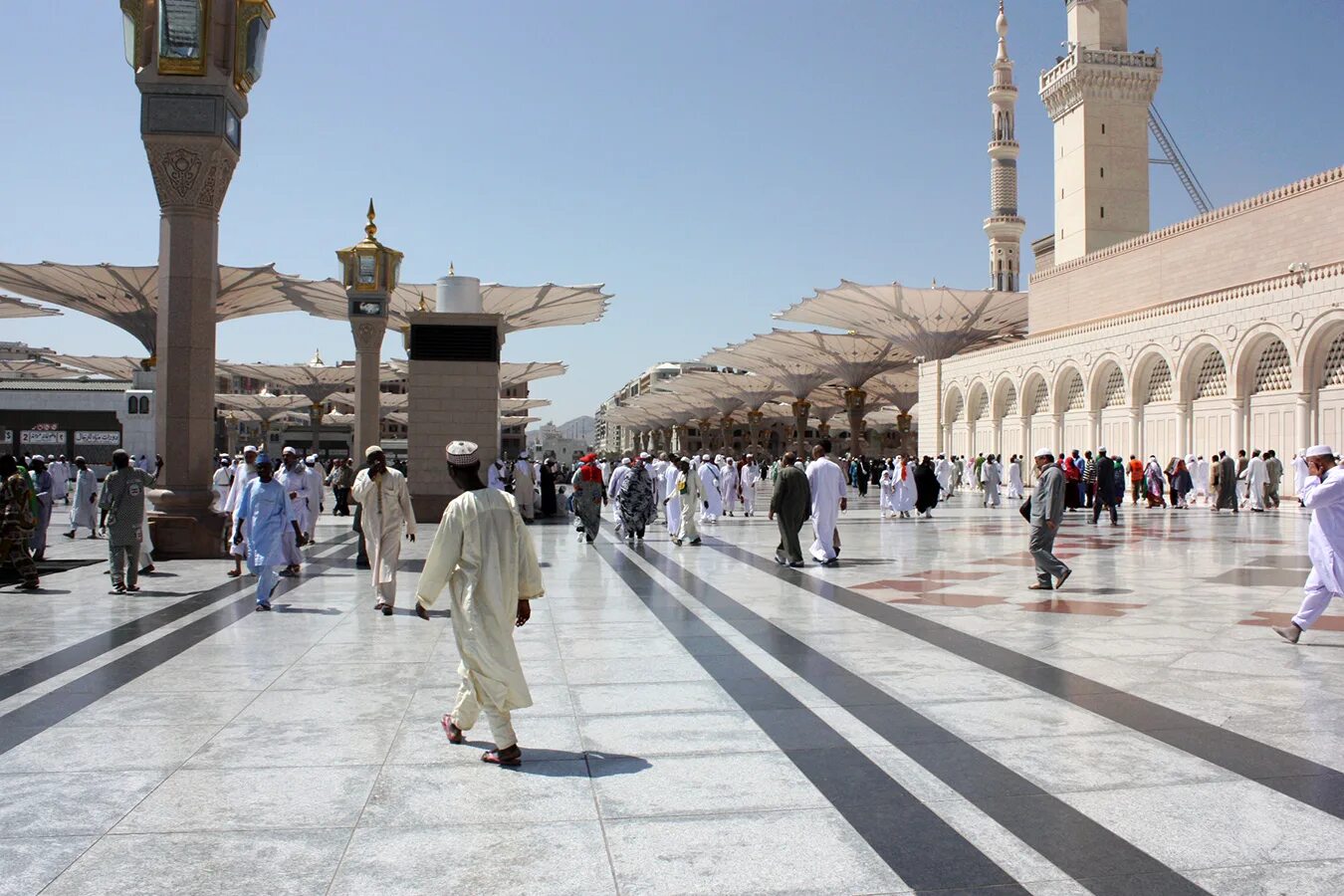 Медина что это. Хадж Мекка Медина. Медина 2022. Лучезарная Медина Мекка. Madinah 2022.