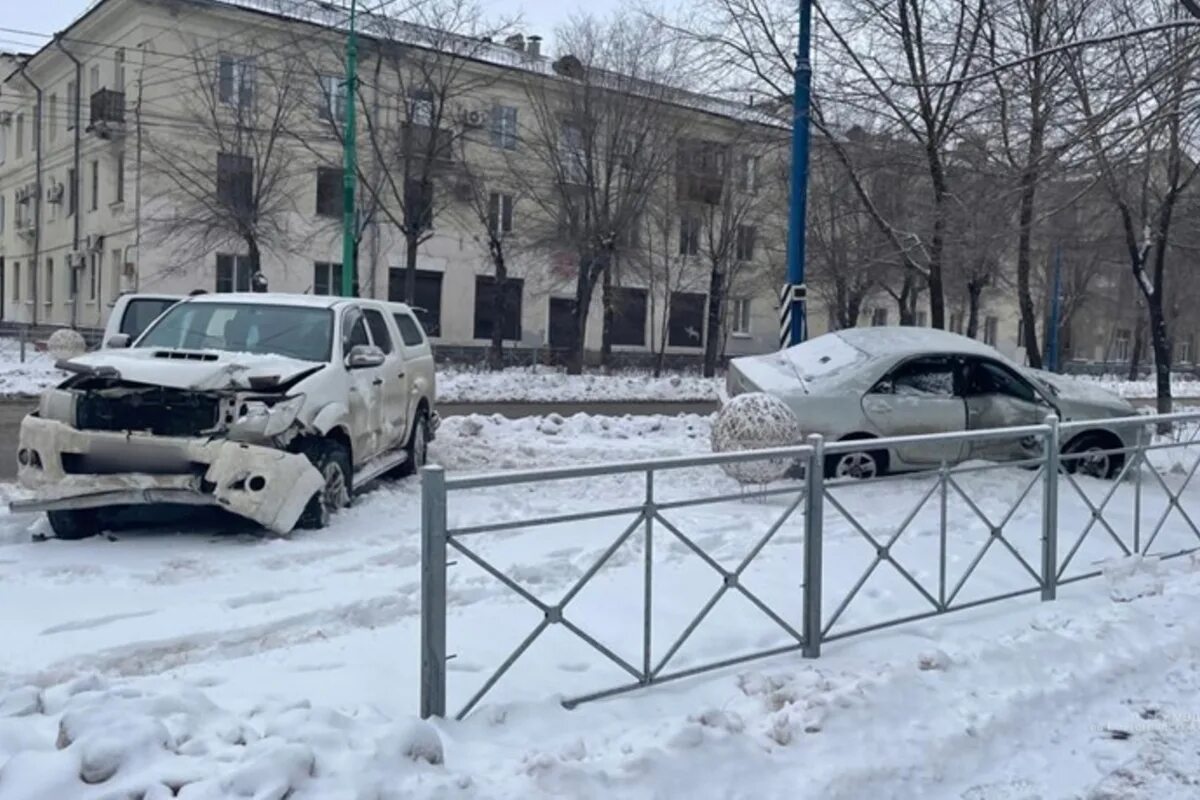 Авария в Волгограде Камри. Авария на дороге Волжский - Волгоград 02.09.2022. Происшествия в городе Волжский. Авария Тойота Камри Волгоград. Новости 22 1 24