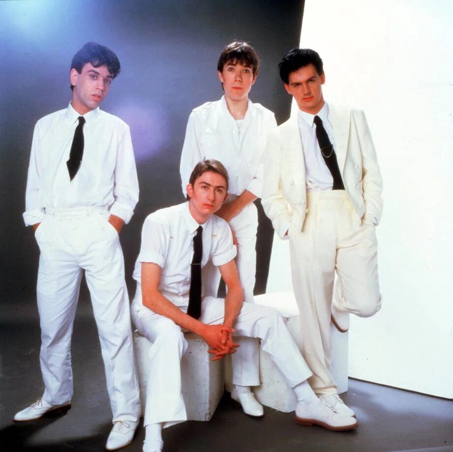 Talk this talk. Группа talk talk. talk talk 1982. talk talk band talk talk band. солист talk talk.