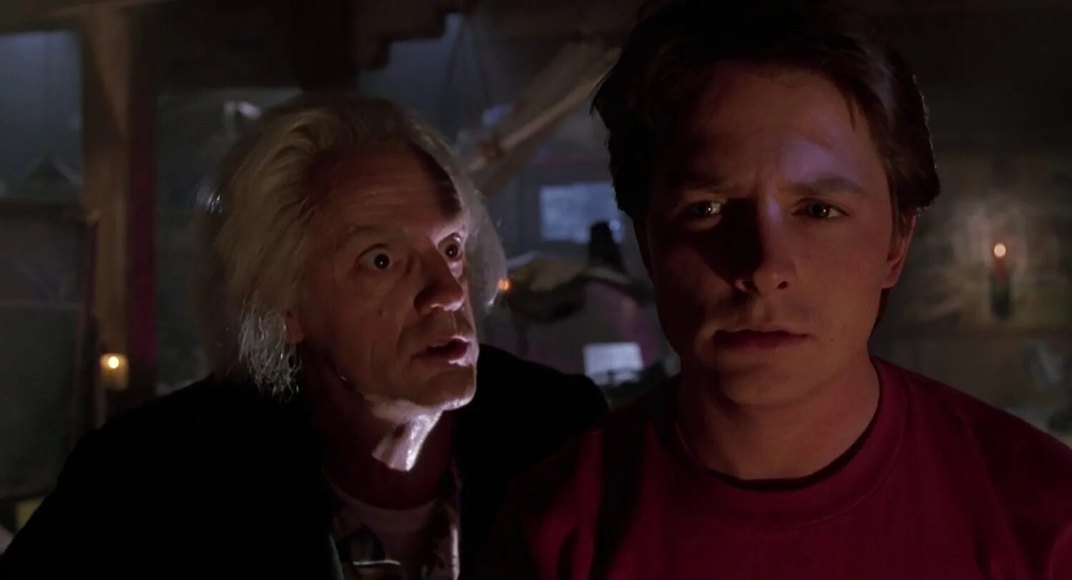 Марти макфлай одежда 1985. Марти макфлай назад в будущее 2. Марти макфлай назад в будущее 2. Джонни депп назад в будущее 2. Видевший будущее 2.