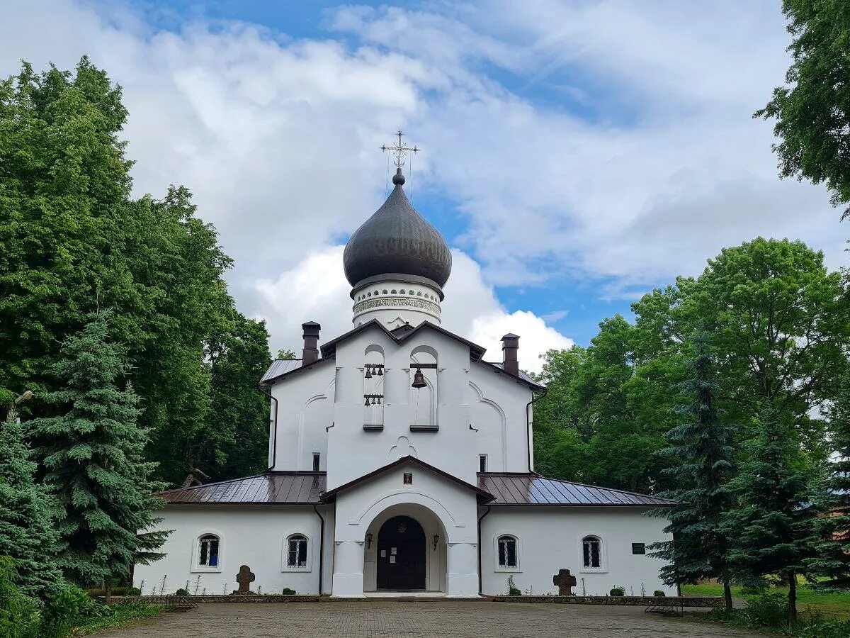 Петербург гдов. Гдовский Кремль Гдов. Гдов мемориал Александру Невскому.