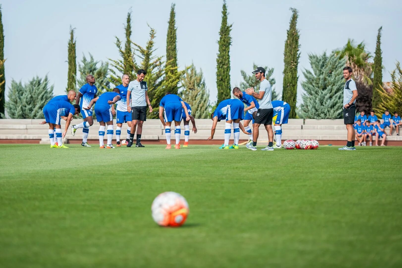 Лагерь футбол. Soccer camp. Поезд футбола. Sports camp. Sommertennis camp.