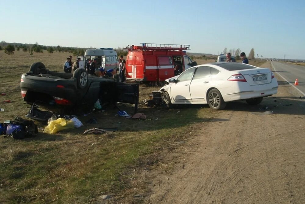 Авария на пласту челябинская область. Дтп в челябинской области ,под пластом. Лада калина авария зима. Дтп пласт челябинской области. Авария южноуральск магнитогорск.