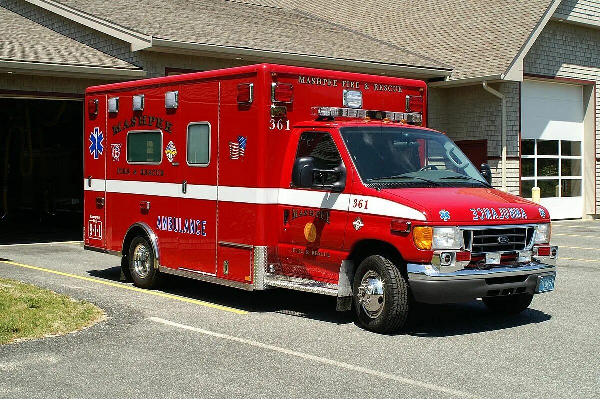 Ford e450 Ambulance. Chevrolet 2001 Ambulance. Volkswagen Ambulance 1984. Ford Ambulance 1981.