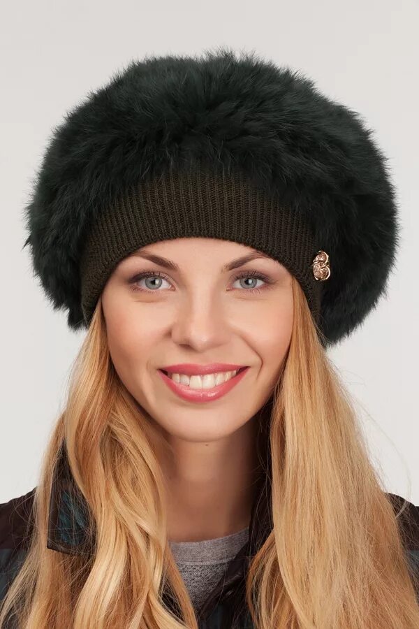 Берет из мутона. Вязаный берет из меха. Женский вязаный берет с мехом. Берет мех. Берет мех.