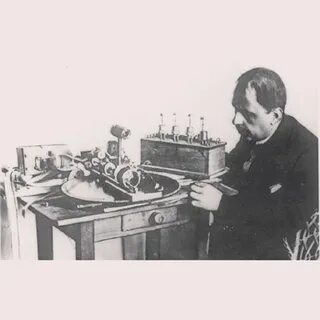 Ованес адамян