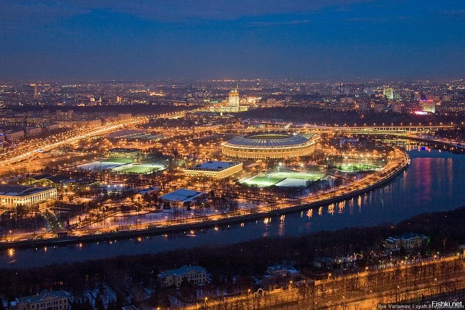 Москве а также санкт. Лужники сверху ночью. Москва вид на Лужники. Москва Лужники вид сверху. Вид на Лужники с Воробьевых гор ночью.