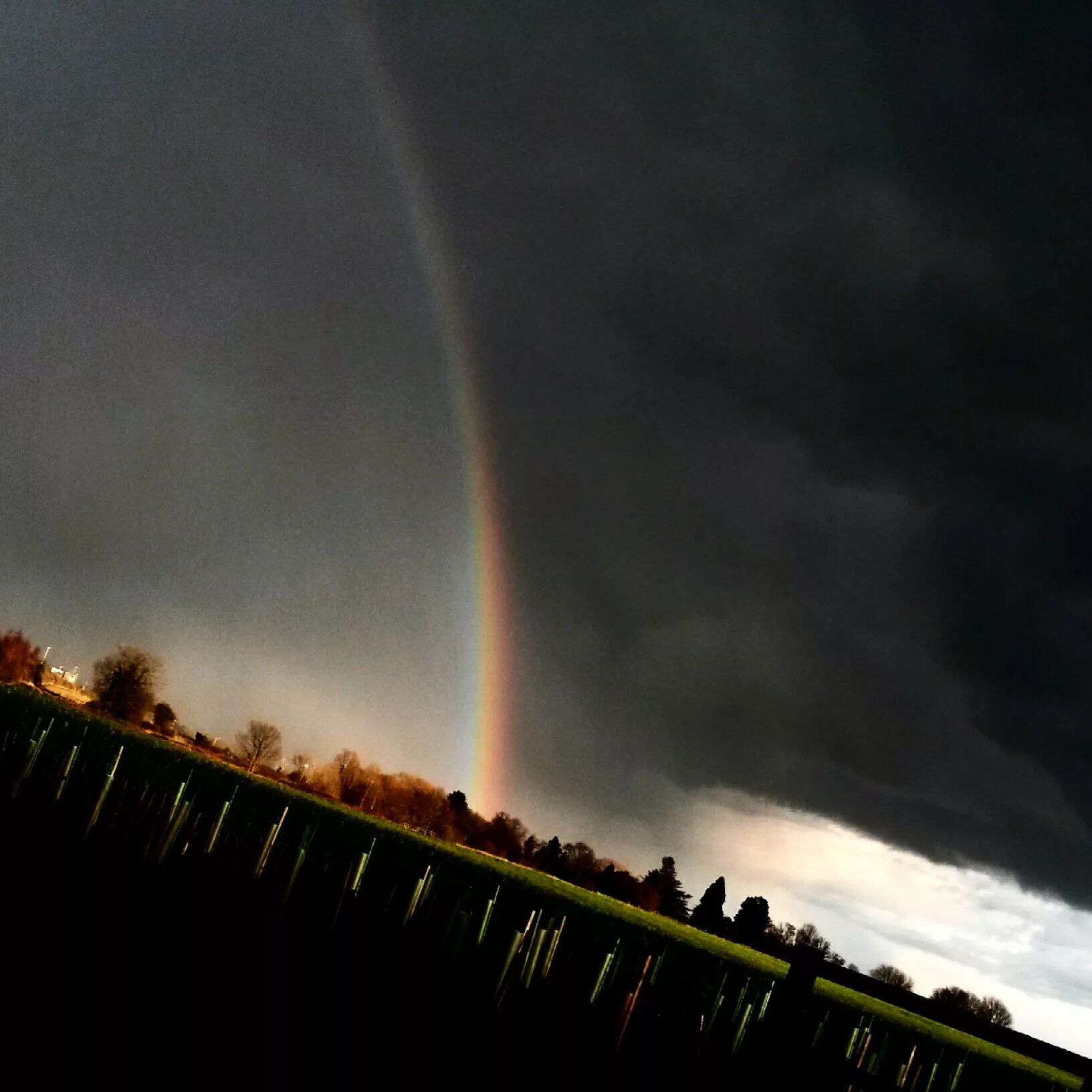 Дождь для радуги. Радуга без дождя. Rainbow after Rain. Дождь и Радуга фото. Azalia дождь темнота