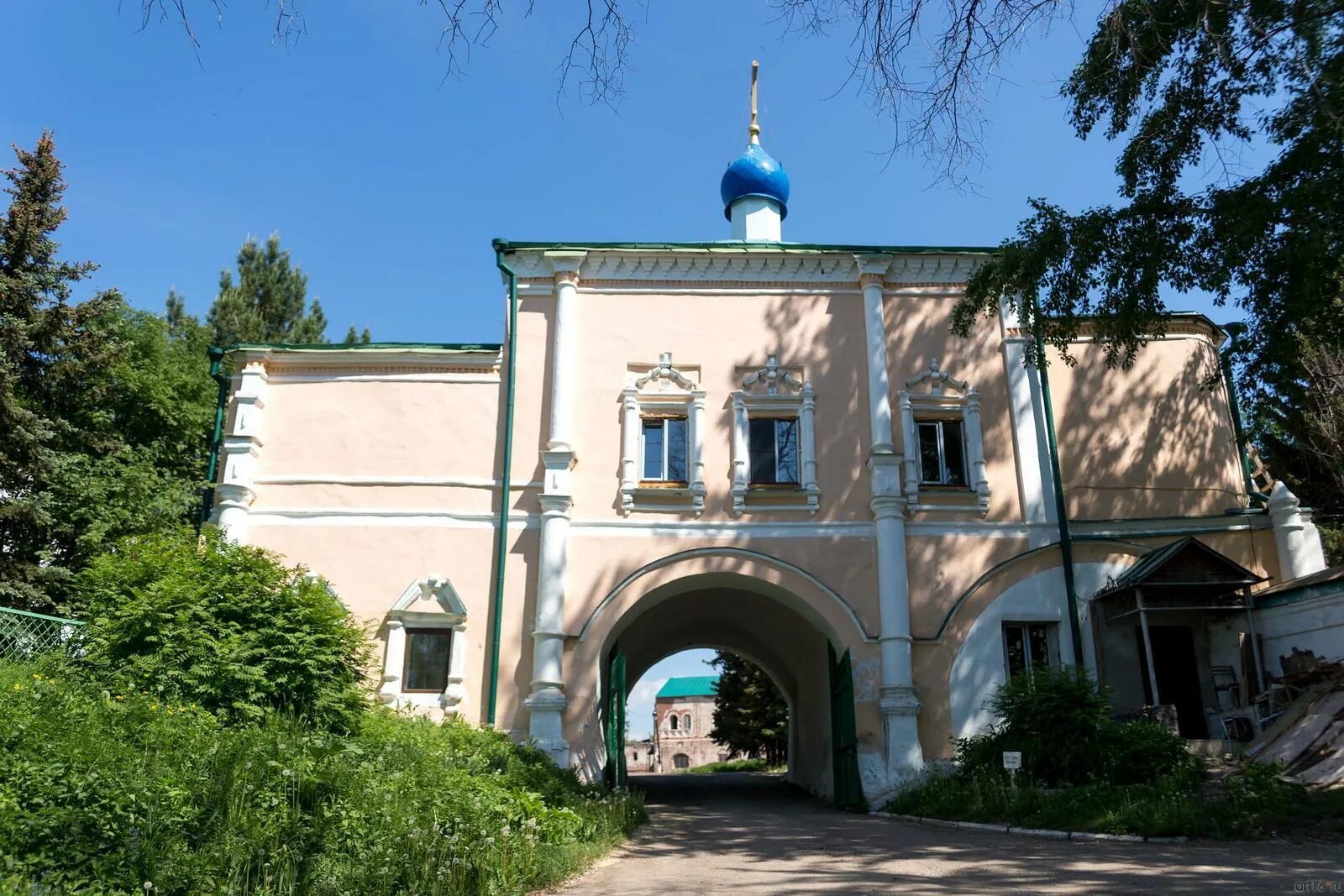 Архиерейское подворье казань. Новоиерусалимский монастырь казань. Архиерейские дачи казань адрес. Архиерейское подворье казань. Архиерейские дачи казань адрес.