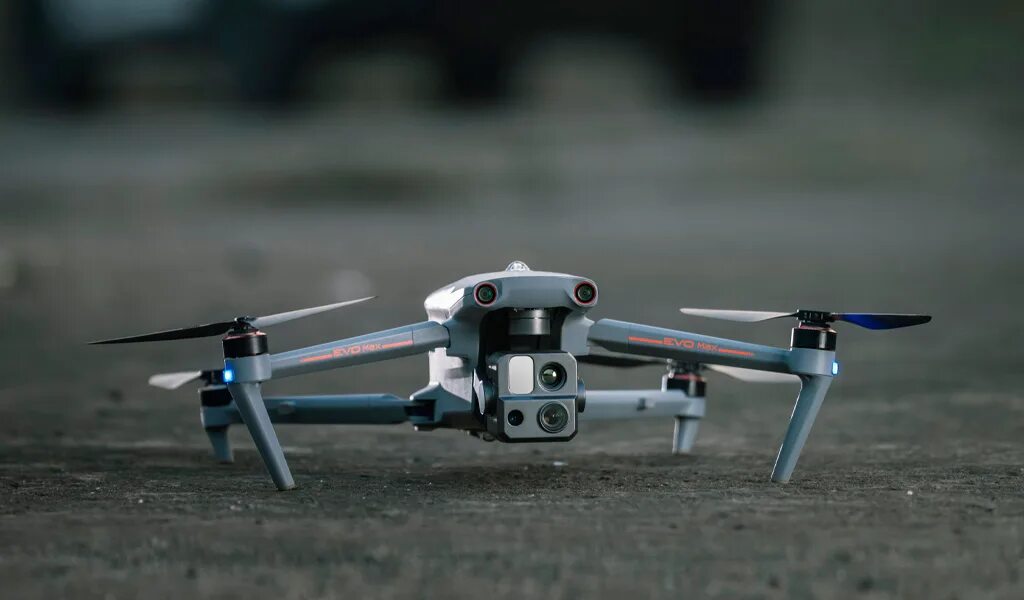 Autel robotics evo max 4t. Коптер autel. квадрокоптер полет над облаками. evo max 4t. autel evo max 4t цена.