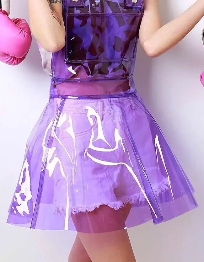 Pvc dress. Платье пвх. Пвх одежда прозрачная. Пластмассовое платье. Пластмассовое платье.