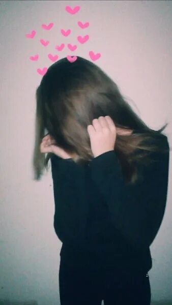 сохры девушки с мальчиком. красивые авы для девочек сердце. девушка с разбитым сердцем. девочки с закрытом лицом. закрыть лицо сердечком.