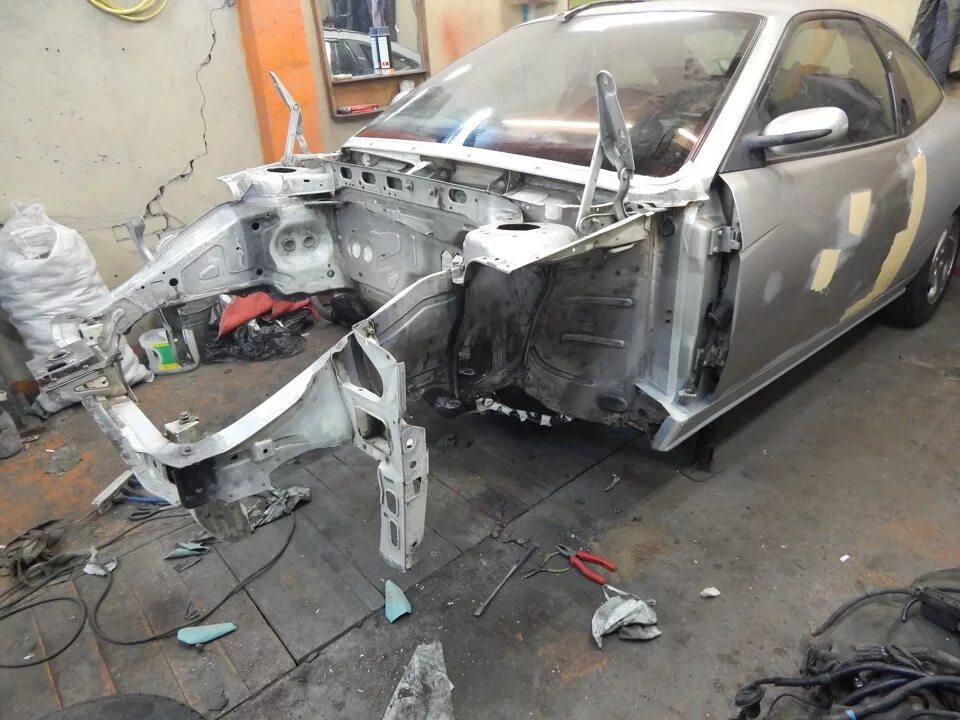 Вытягивание лонжеронов ваз 2114. Ланос распил. Лонжерон автомобиля. Повело лонжерон. Лонжерон приора.