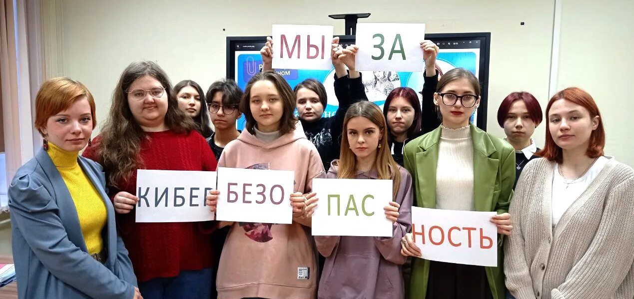 203 группа. Кайл гэсс. 203 группа. Логотип вмк волжская. Op группа.