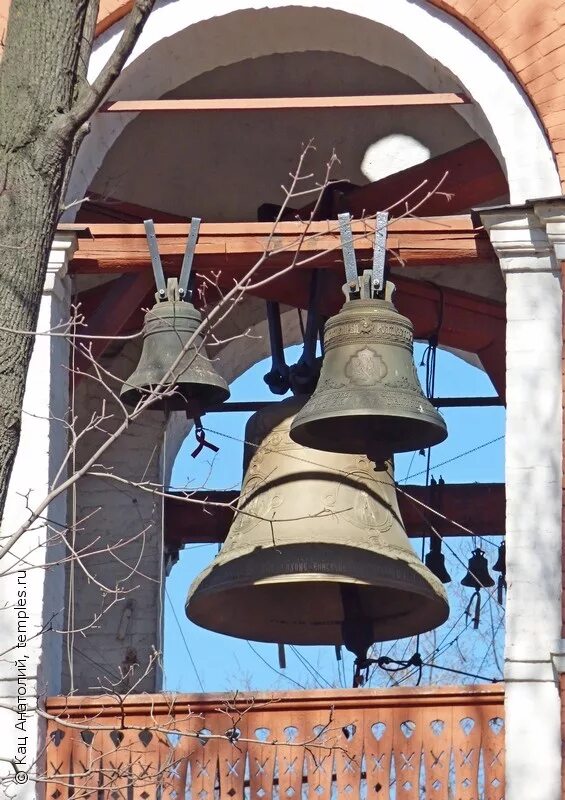 колокольный звон колокол благовест. колокольная башня церкви. колокольный звон богородица. карильон малиновый звон колокольня. набат на колокольне.