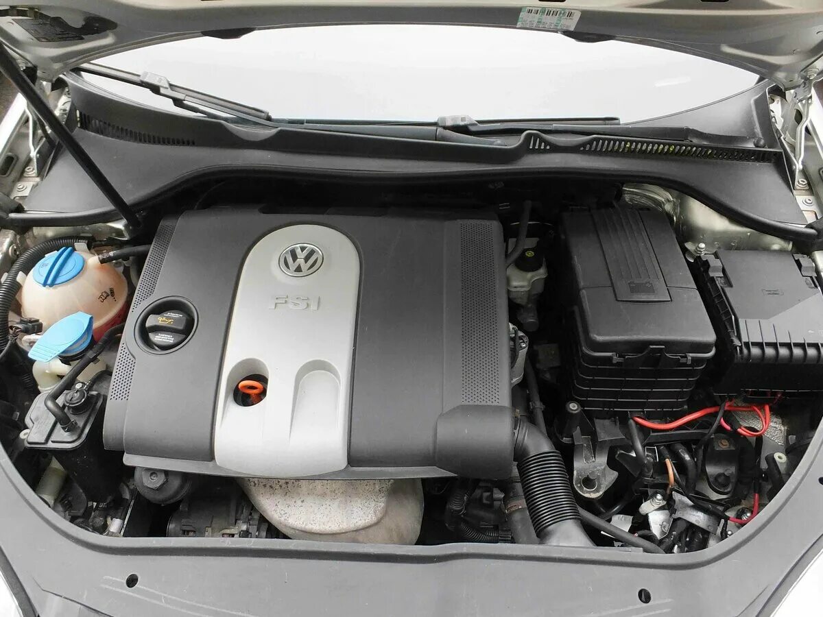 Volkswagen jetta какой двигатель. Мотор гольф FSI 1.6. Фольксваген Джетта 2006 двигатель. Двигатель Фольксваген Джетта 5. Volkswagen Jetta 6 двигатели.