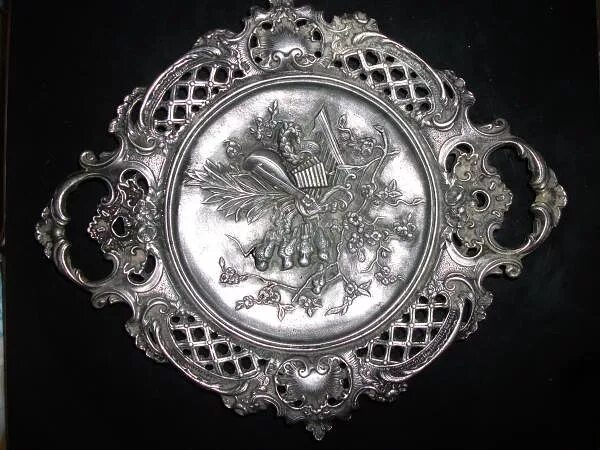 Икорница серебро антикварная. Старинное серебро. Серебряная посуда. Silver century. Антикварная серебряная посуда.