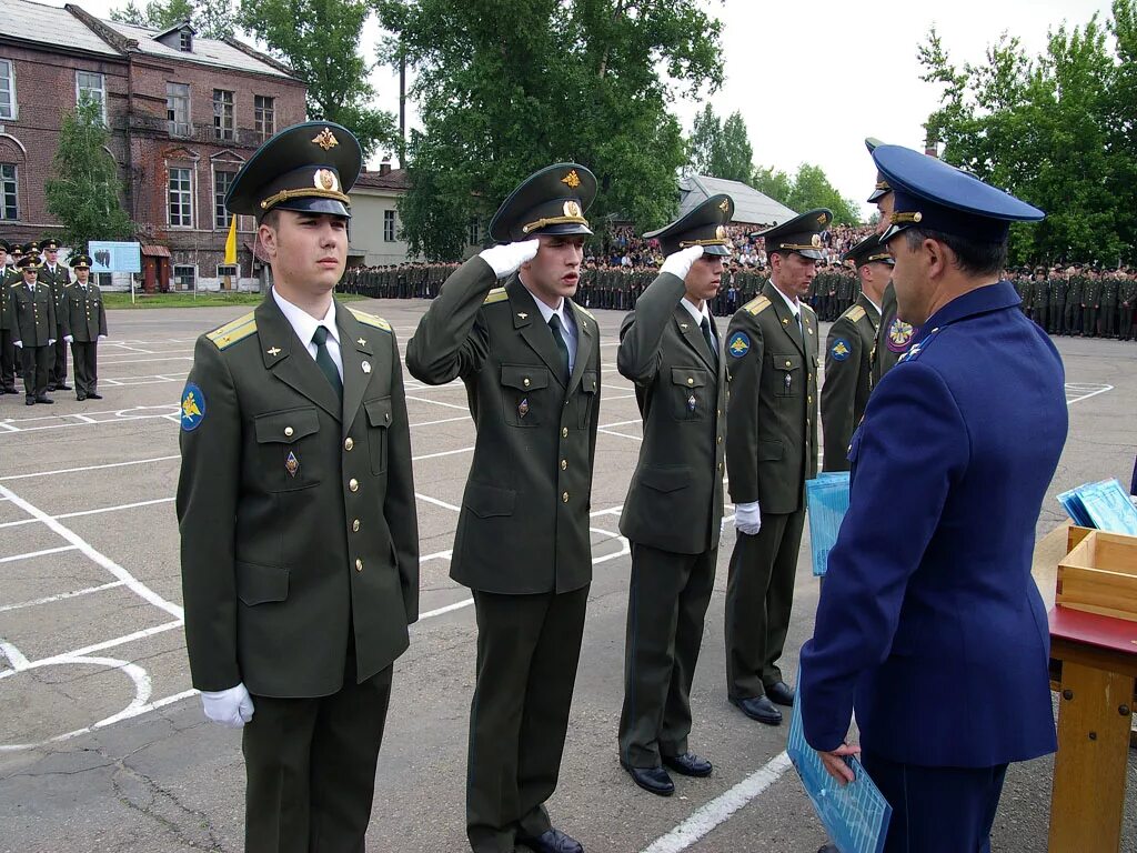 Ивваиу иркутск. Иркутское суворовское военное училище. Ивваиу выпуск 1994. Иркутское военное авиационное техническое училище. Ивваиу иркутск.