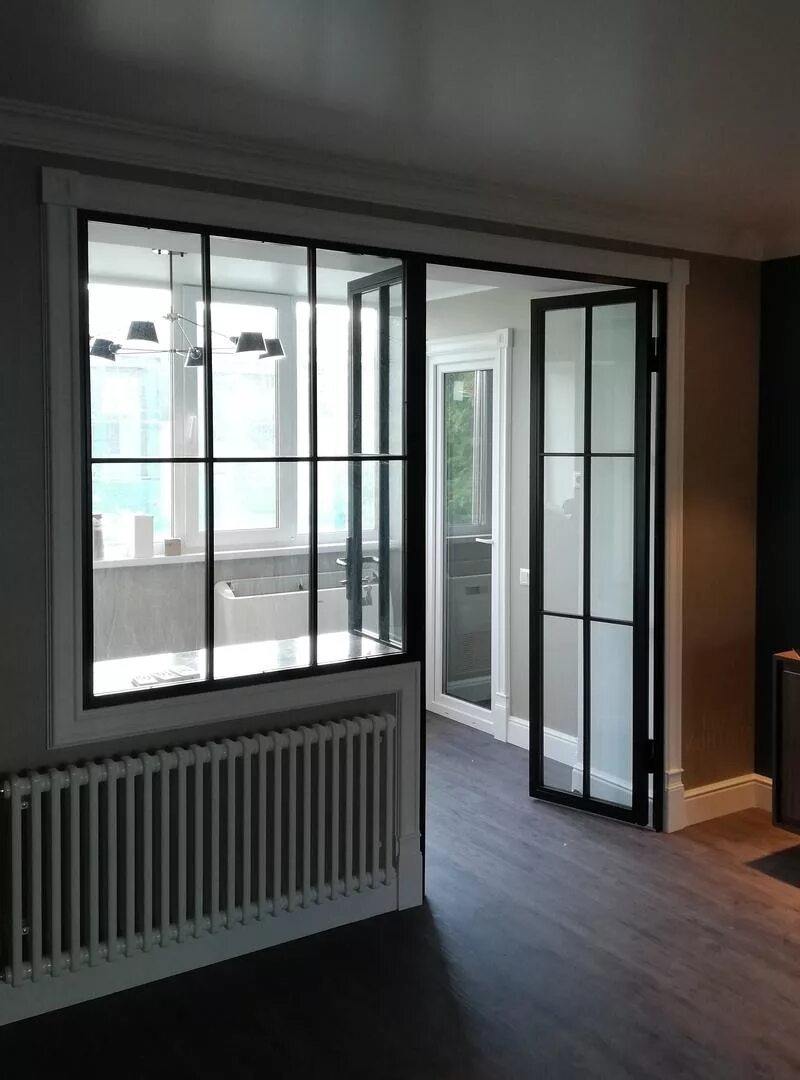 Балконная дверь в квартире. Французская дверь а балко.