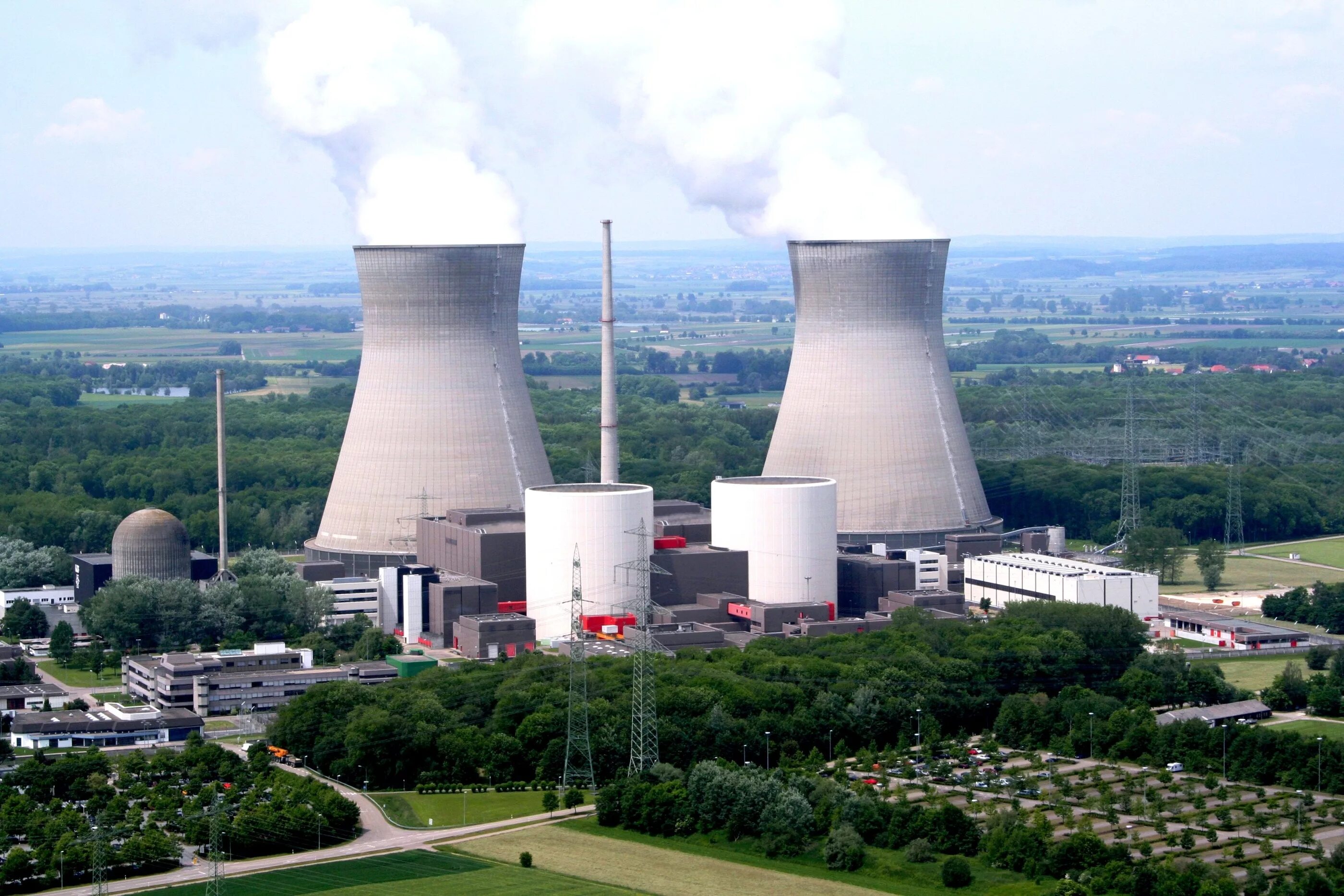 АЭС Гундремминген. АЭС Гронде Германия. Атомная энергия АЭС. Harz Germany АЭС.