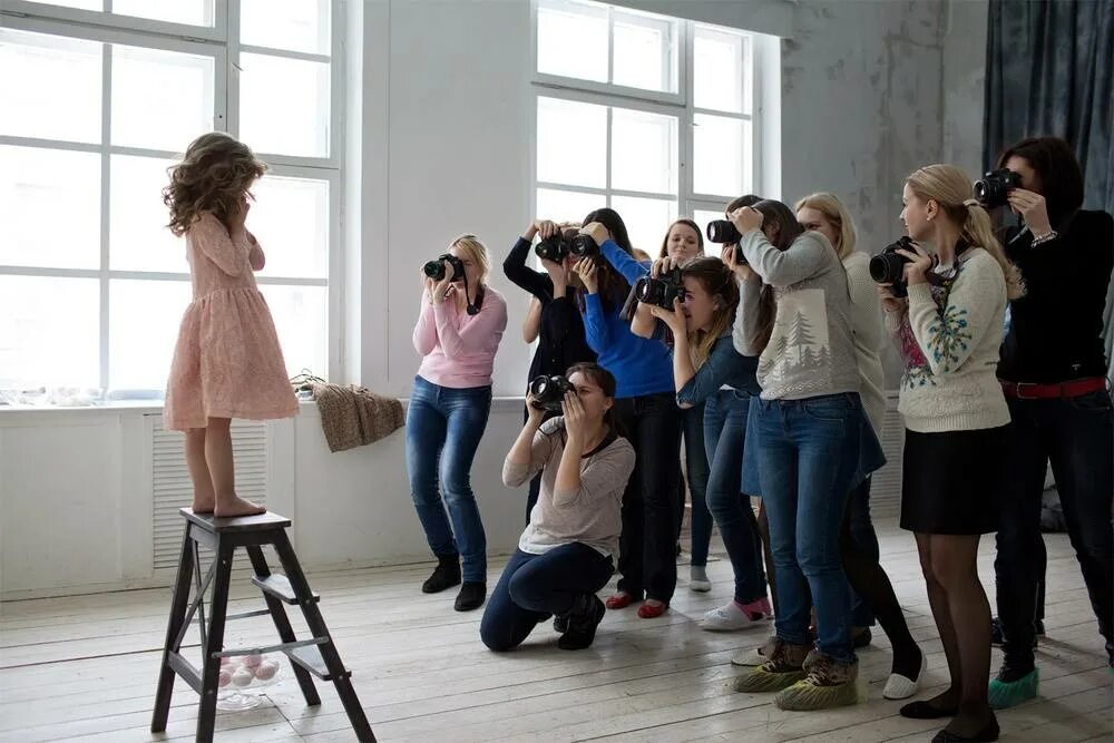 Студия девять. Фотосессия класса. Мастер класс по фотосъемке. Фотосессия в школе. Мастер класс фотографа.