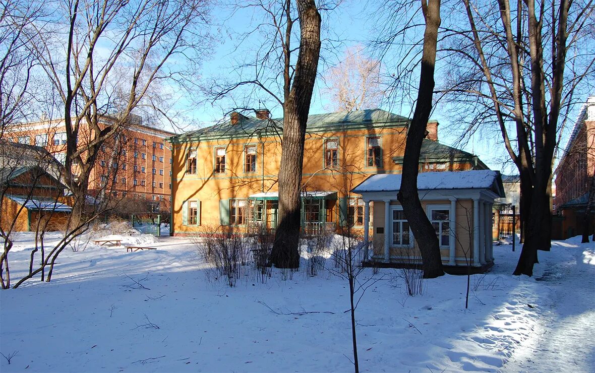 Лев толстой в хамовниках. Музей-усадьба л.н. Толстого в Хамовниках. Усадьба Толстого в Хамовниках. Музей Льва Толстого в Москве в Хамовниках. Усадьба в Хамовниках толстой.