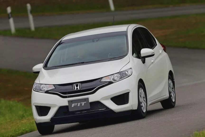 Honda Jazz 2014. Хонда фит гибрид 2014. Хонда фит гибрид 2017. Honda Fit Hybrid 2016. Фит гибрид 2014