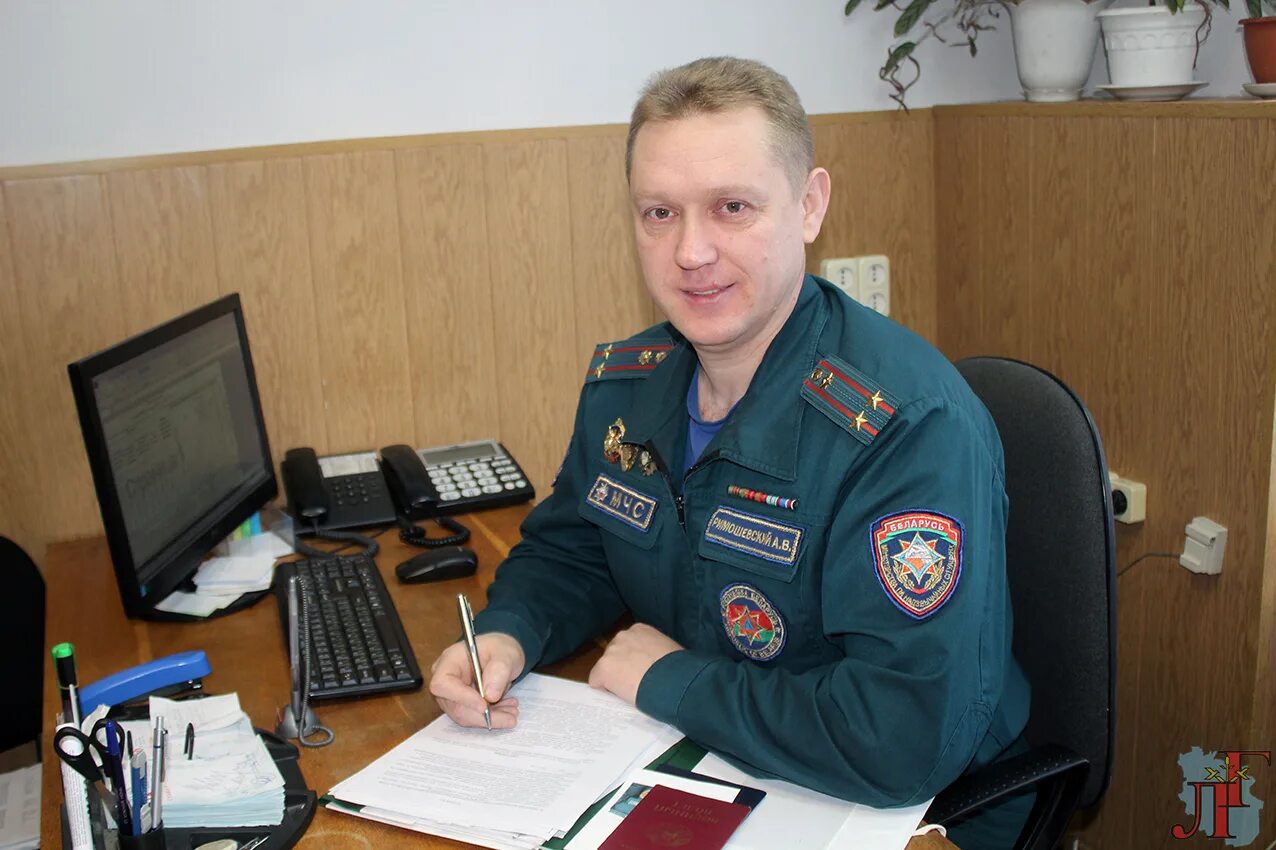 День спасателя беларуси. Форма спасателей беларуси. День спасателя. Совещание офицеров. Беларусь спасатели.