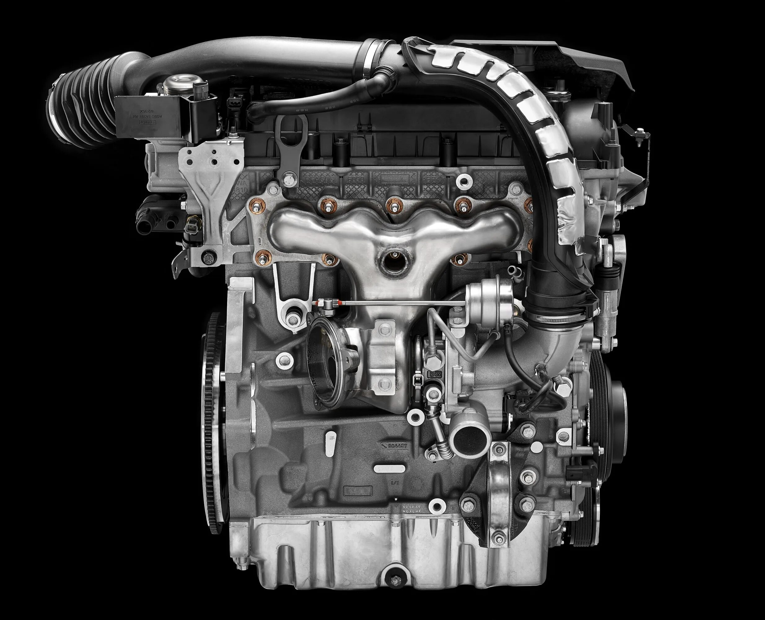 Volvo s60 двигатели. Volvo s60 2.4 d5 двигатель. Мотор Вольво 3.2. Volvo xc60 двигатель. Volvo s60 ECOBOOST 2.0.