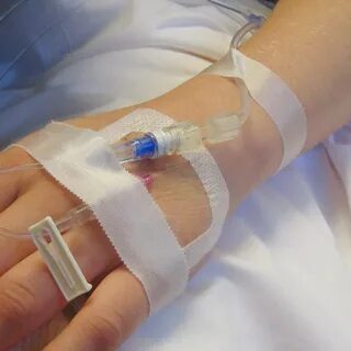 Что будет если в капельницу попадет
