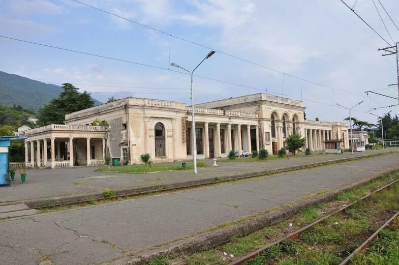 Ростов на дону гагры жд. Гагра вокзал до войны. Жд вокзал цандрипш абхазия. Ростов на дону гагры жд. Ж/д вокзал гагра.