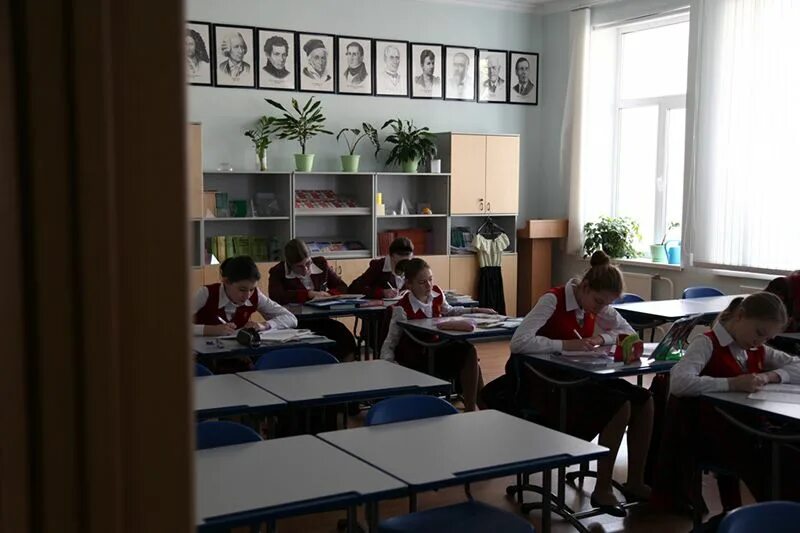 Общий стол в пансионе 8