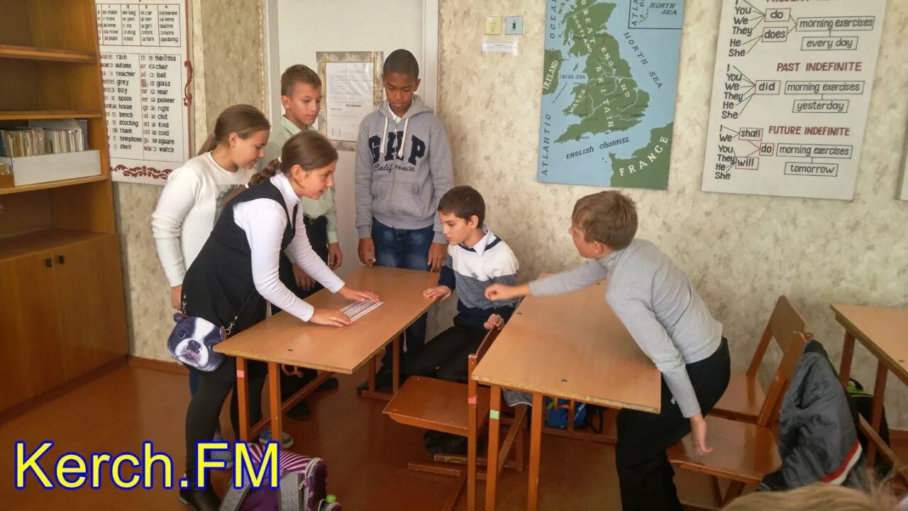 Школа мтл керчь. Гимназия 1 керчь. Первая гимназия керчь. Элжур ктт керчь. Элжур ктт керчь.