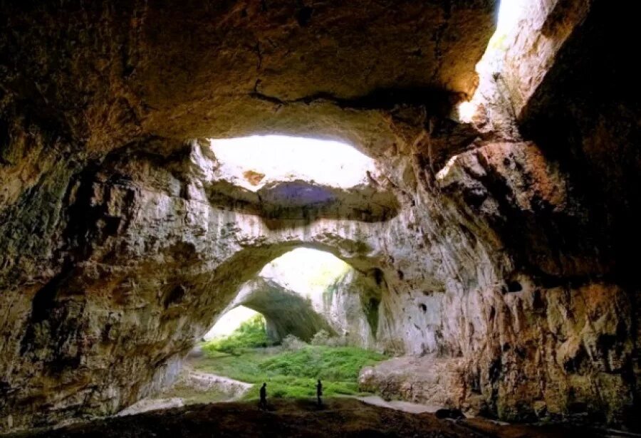 Карст пещеры. Пещера Деветашка Болгария. Пещера Татев карстовая пещера. Карстовый грот. Mother natures cave