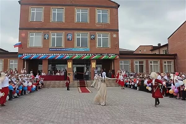 Погода в толстой юрте. Село толстой Юрт Чеченская Республика. Толстой Юрт школа 1. Толстой Юрт 3 школа. Толстой Юрт 2 школа.