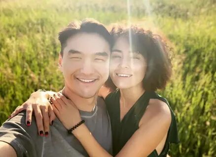 Жена Нурлана Сабурова поделилась редкими кадрами с комиком https://smms.ac/ePvP 