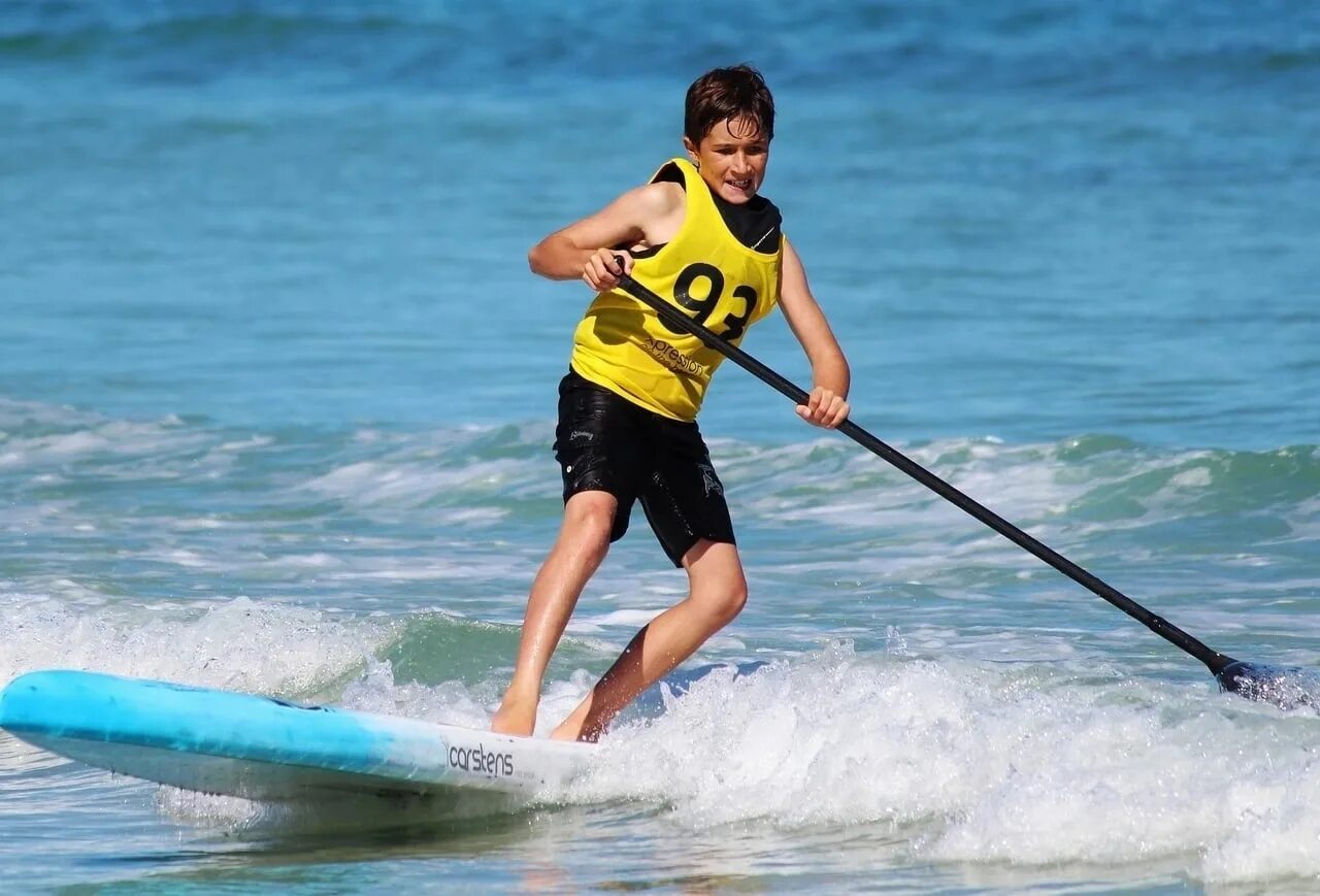 Увлекаться водным. Паддл Бординг. Sup доска Paddle-boy. Водный спорт. Доска для катания по воде.