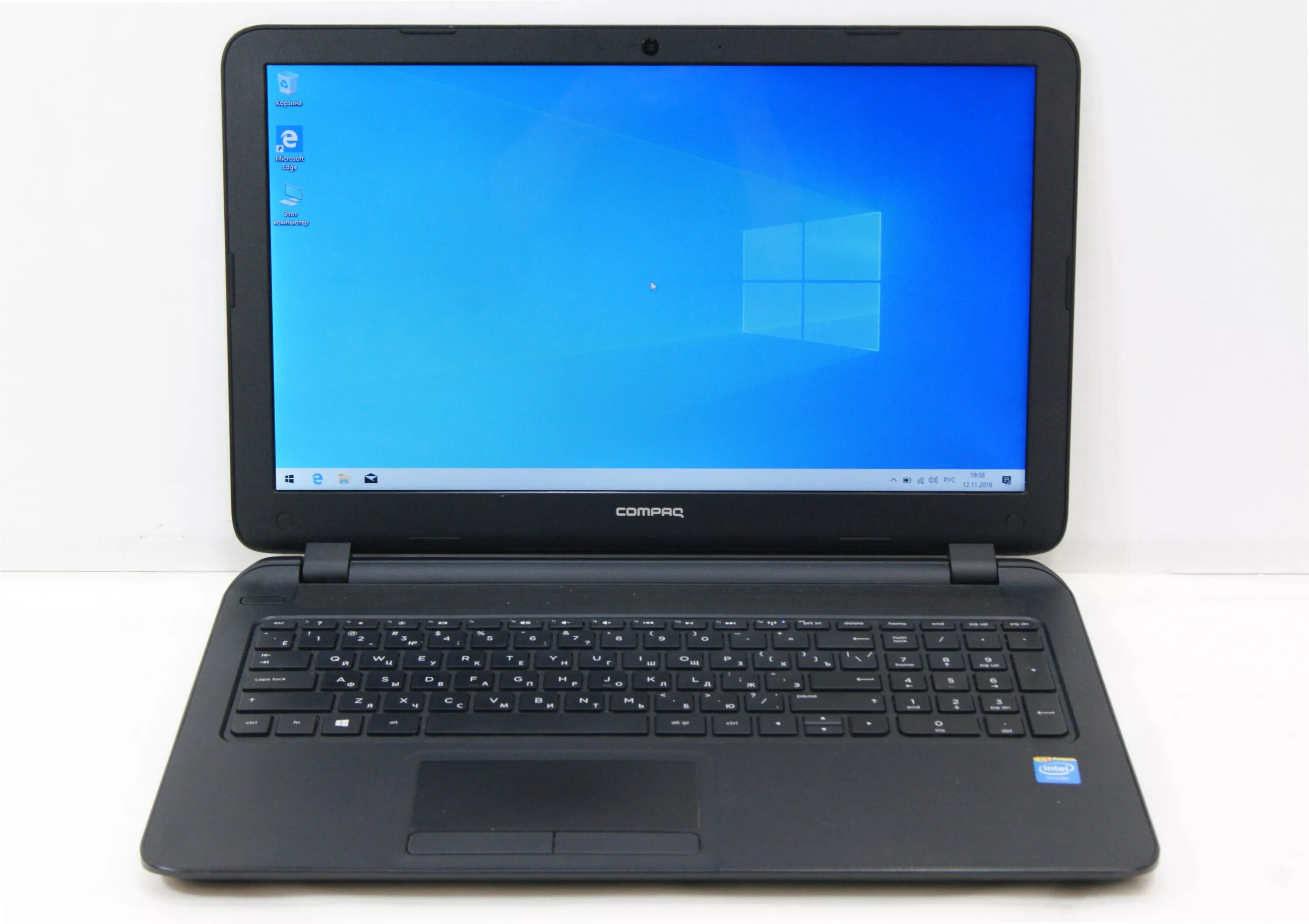 Hewlett packard compaq. Compaq 15-f100ur.