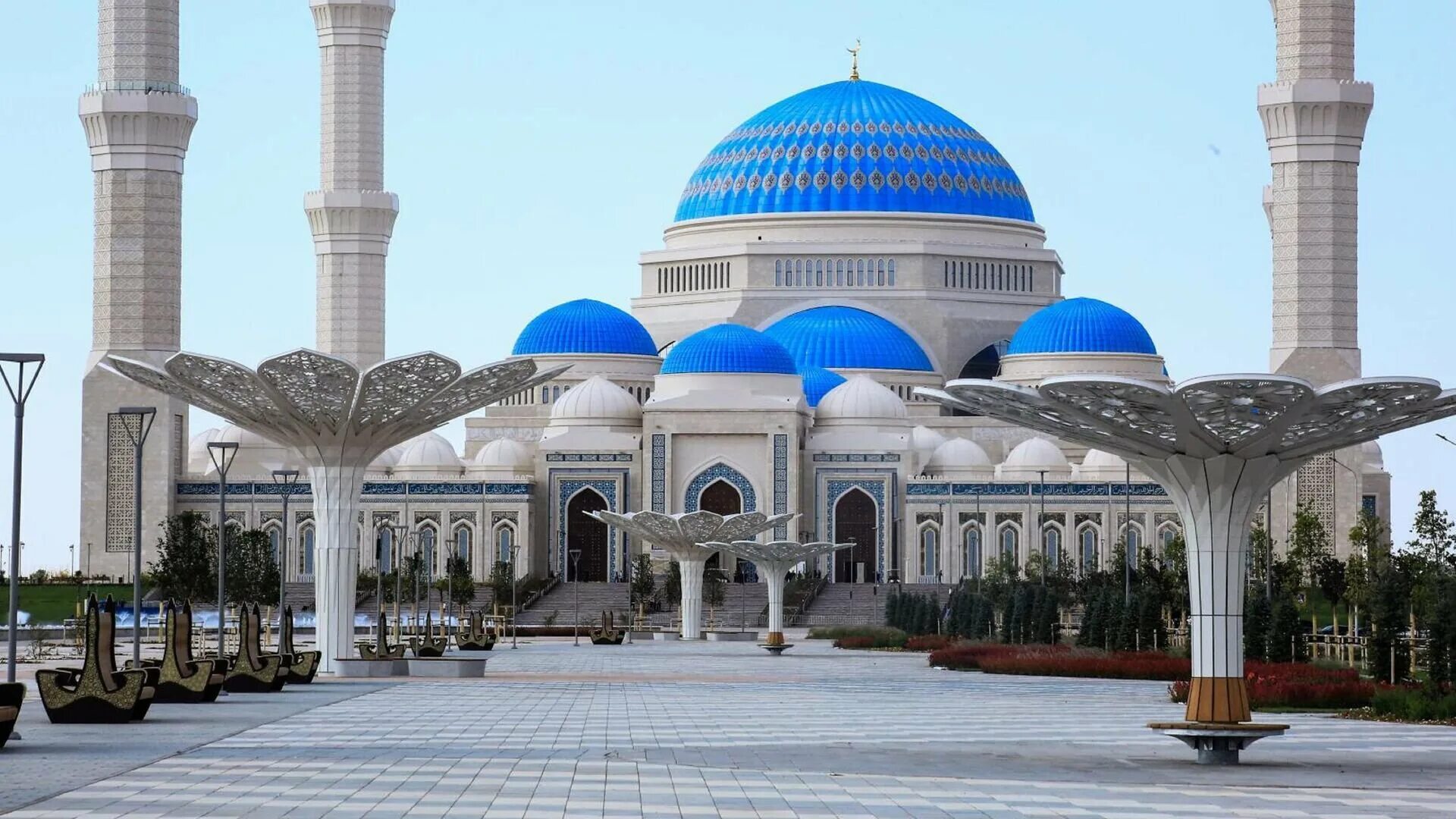 Республиканский центр астана. Бас мешіт Астана. Астана мечеть. Мечеть Нурсултан в Казахстане.