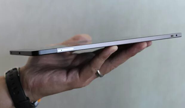 очень тонкий телефон. самые тонкие предметы. самый тонкий под. самый тонкий смартфон. самый тонкий хуавей корпус метал p6.