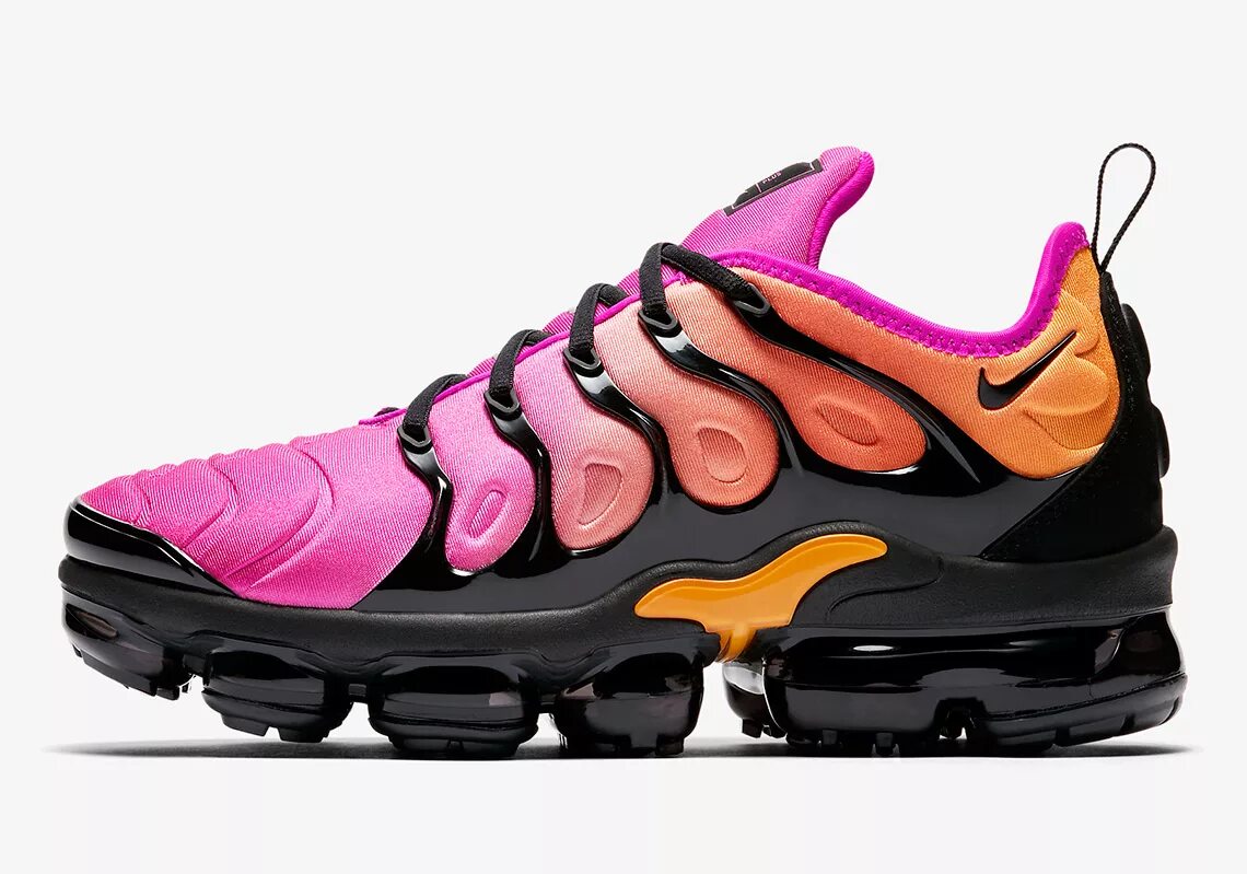 Кроссовки nike vapor. Nike Air Max VAPORMAX Plus. Кроссовки Nike Air VAPORMAX Plus. Nike VAPORMAX TN Plus. Nike Air VAPORMAX Plus TN.