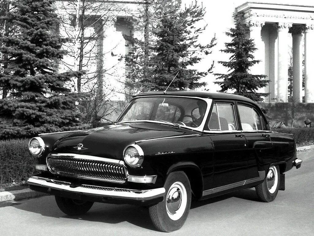 12 2. Советские машины 1. Москвич-402 / -407. 12 2. Заз 968.