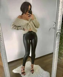 Leather Leggings selfie: Yandex Görsel'de 1 bin görsel bulundu