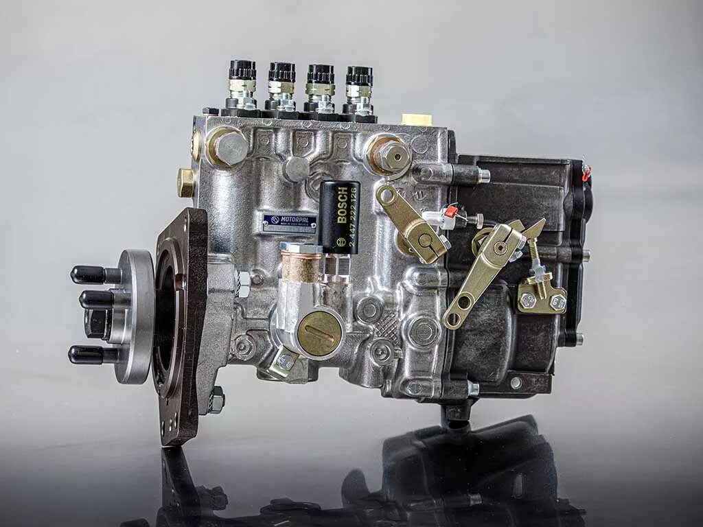 Топливный насос двигателя. Топливный насос двигателя. Тнвд тойота 2с. Топливный насос двигателя. Тнвд bh6p110/p10z005.