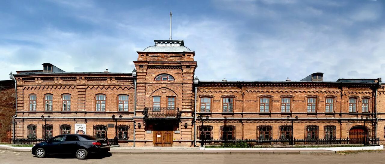 Музей уральского искусства ирбит. Музей уральского искусства ирбит. Ирбитский государственный музей изобразительных искусств ирбит. Краеведческий музей ирбит. Володарского 14.