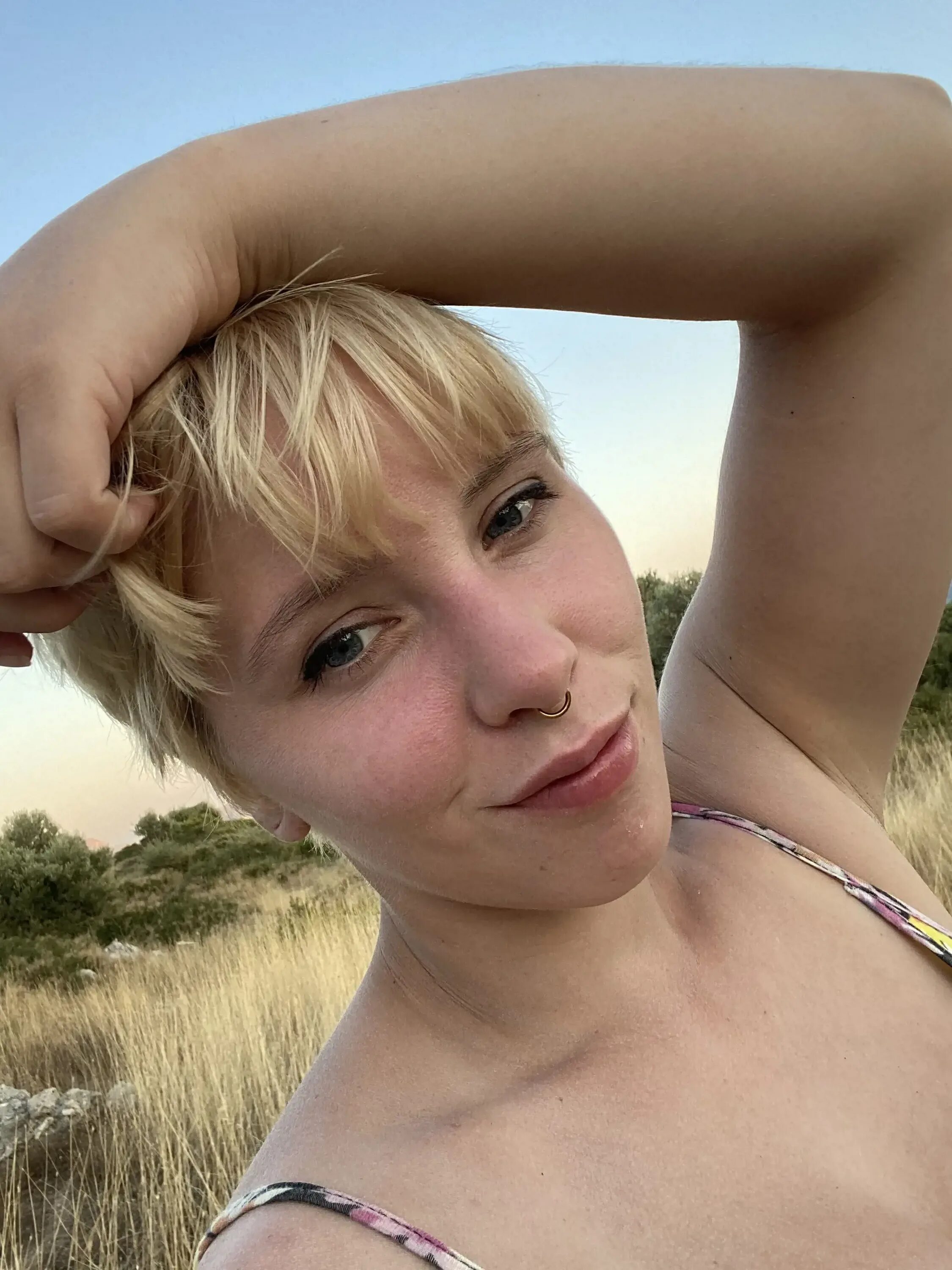 Melissa aka. Мелиса мендини. Мелиса мендини. Melissa aka. Мелиса мендини.