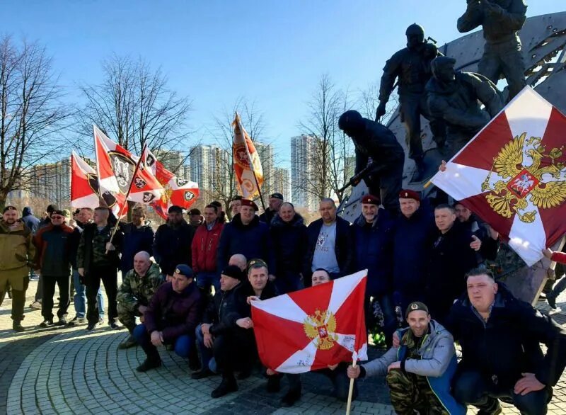 Встреча вв. С праздником вв. встреча ветеранов внутренних войск. памятник внутренним войскам.