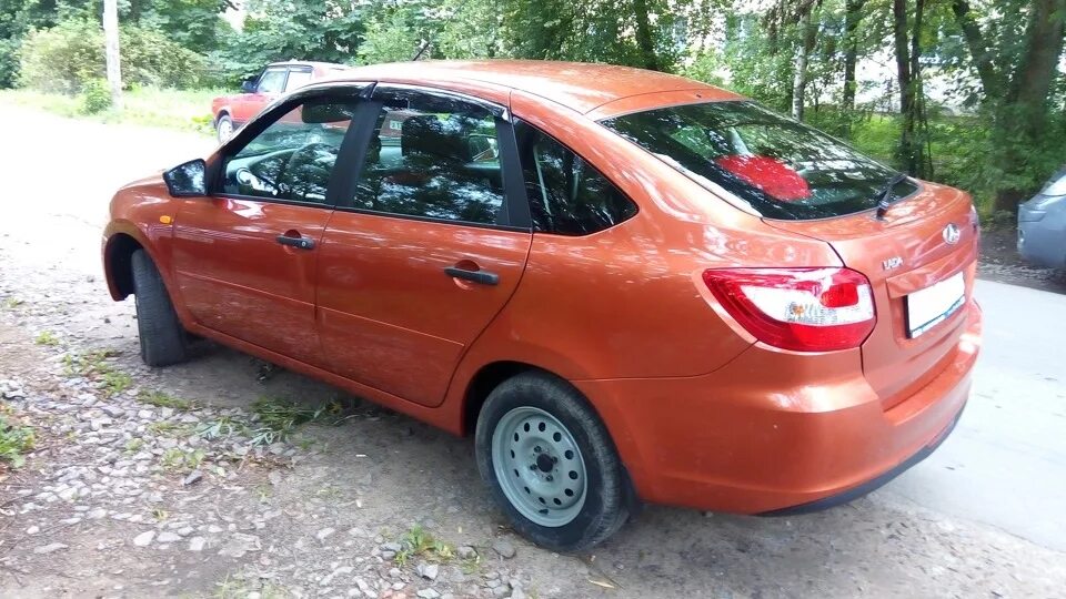 Купить б/у Lada (ВАЗ) Granta I 1.6 MT (87 л.с.) бензин механика в Ефремове: чёрн